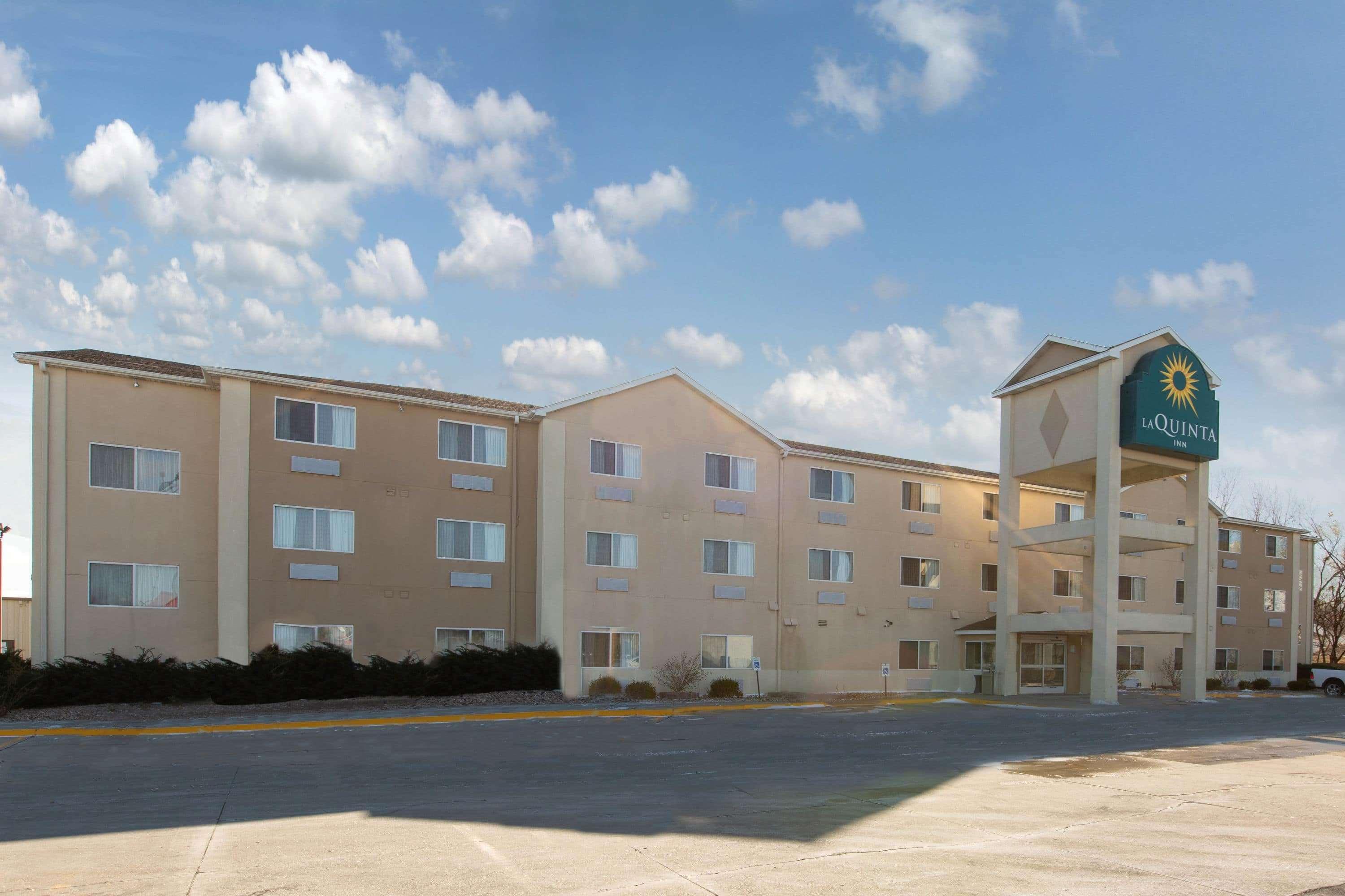 La Quinta Inn By Wyndham Lincoln Exterior foto